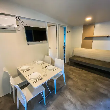 Sunny Mobile Homes Bijela Uvala База відпочинку