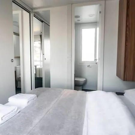 Sunny Mobile Homes Bijela Uvala База відпочинку 4*